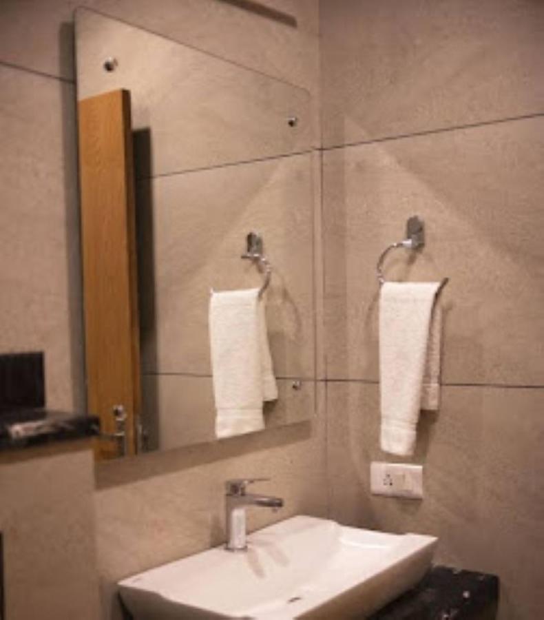 Hotel Aditya Residency Bhopal Eksteriør billede
