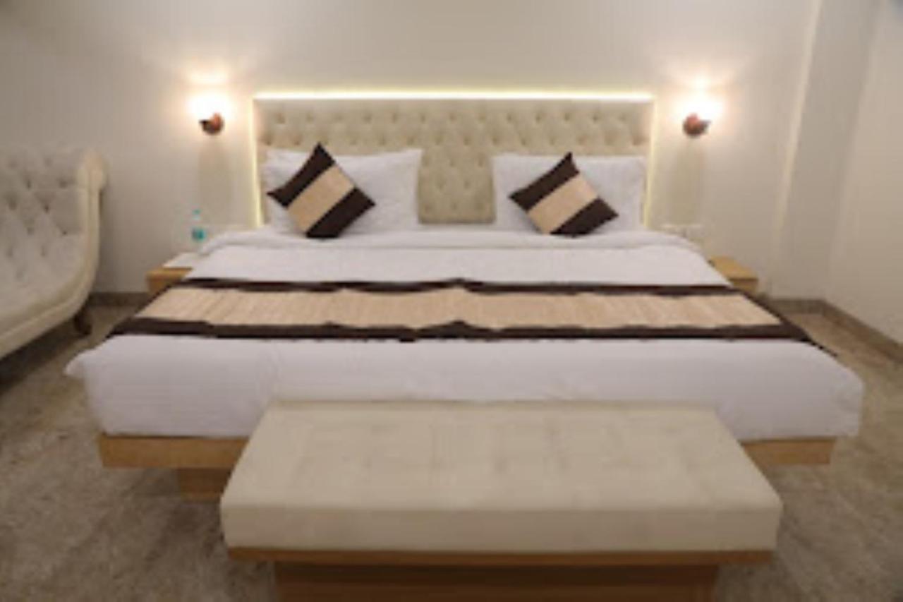 Hotel Aditya Residency Bhopal Eksteriør billede